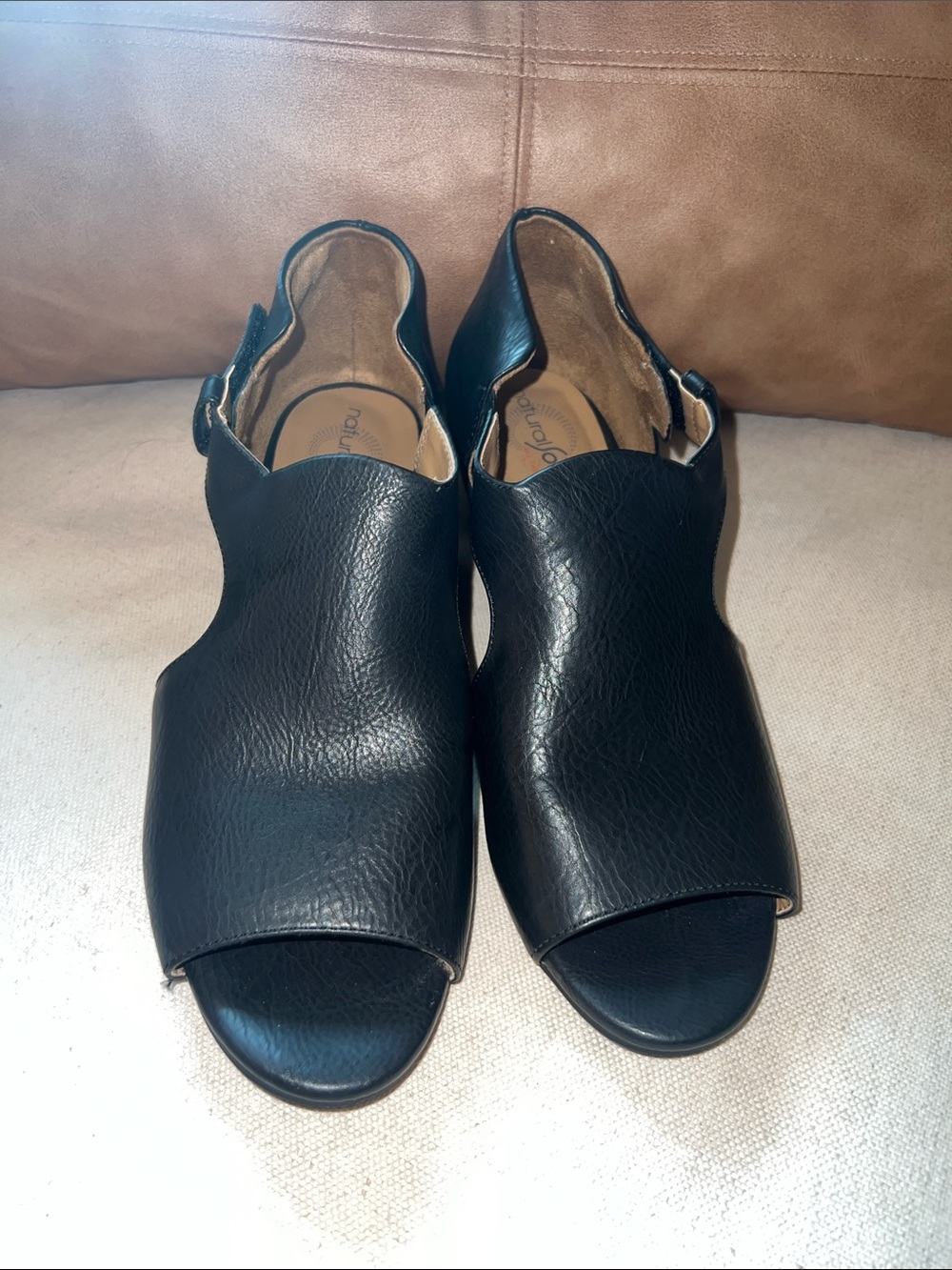 Women’s Black Open-Toe Slingback Leather Sandals size 8